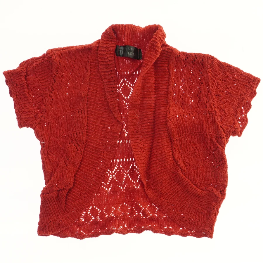 Strikket cardigan med korte ærmer fra New Image (str. 98)