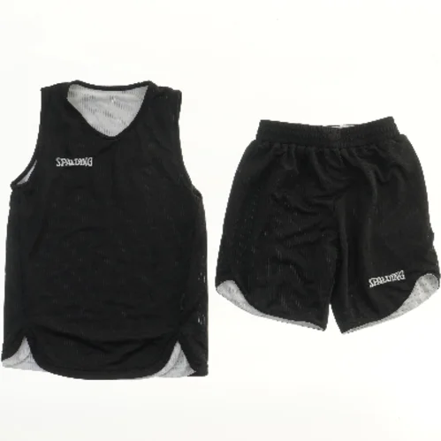 Sportssæt med top og shorts fra Spalding (str. 128)