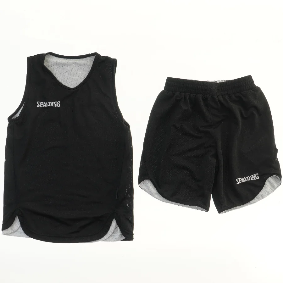 Sportssæt med top og shorts fra Spalding (str. 128)