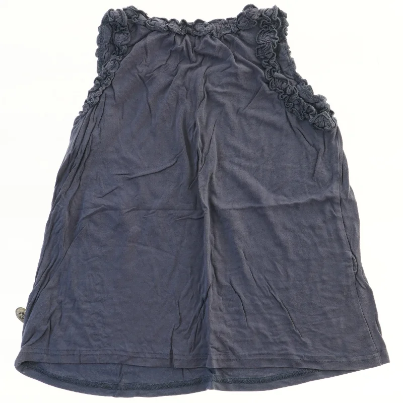 Ærmeløs kjole med flæser fra Pomp de Lux (str. 140)