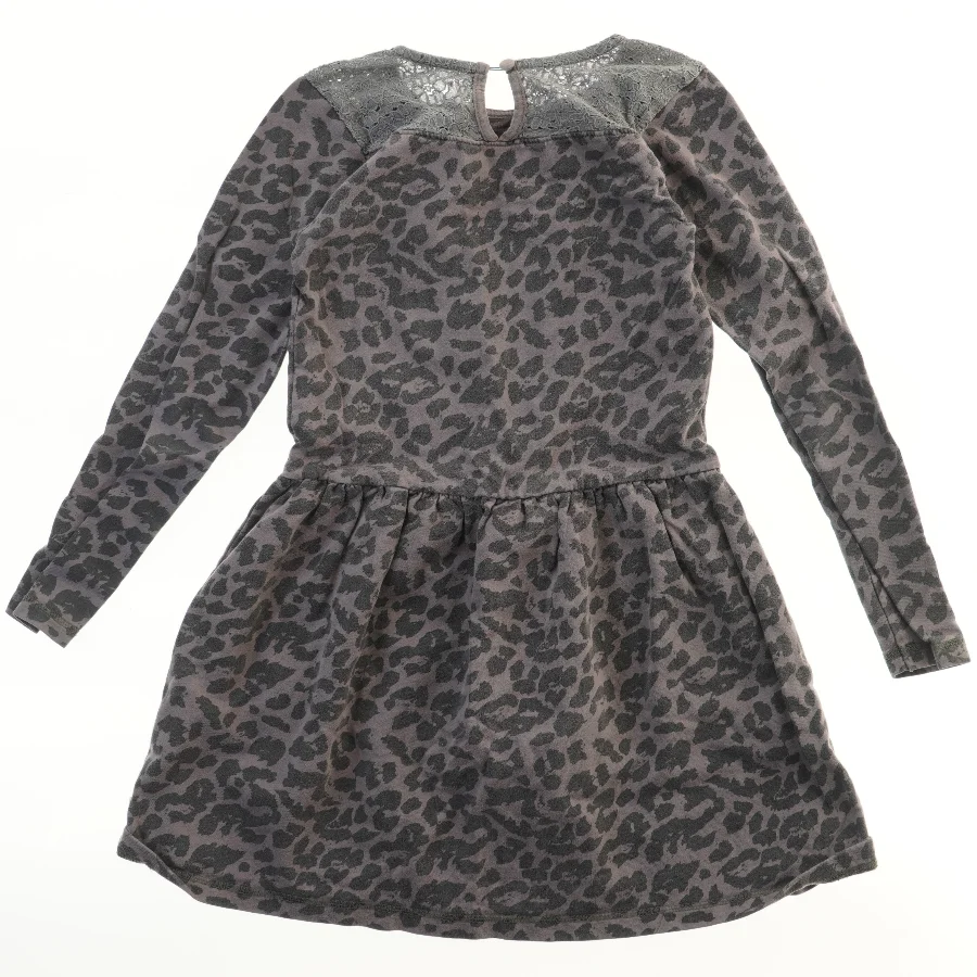 Langærmet leopardkjole (str. 134)