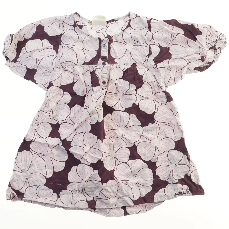 Blomstret kjole fra Pomp de Lux (str. 116)