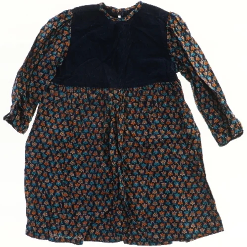 Langærmet kjole med mønster (str. 110)