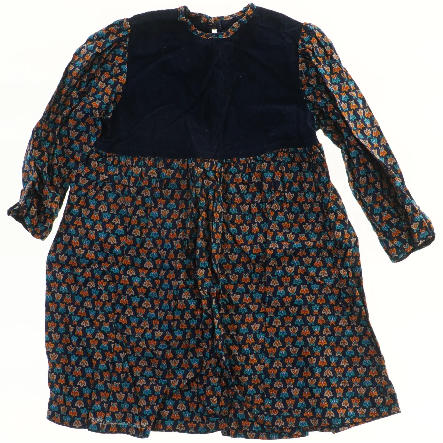 Langærmet kjole med mønster (str. 110)