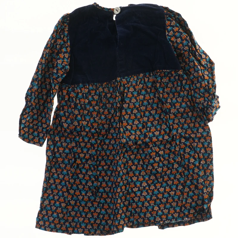 Langærmet kjole med mønster (str. 110)