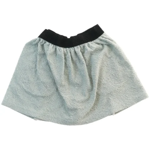 Fløjlsnederdel med mønster fra Pomp de Lux (str. 110)