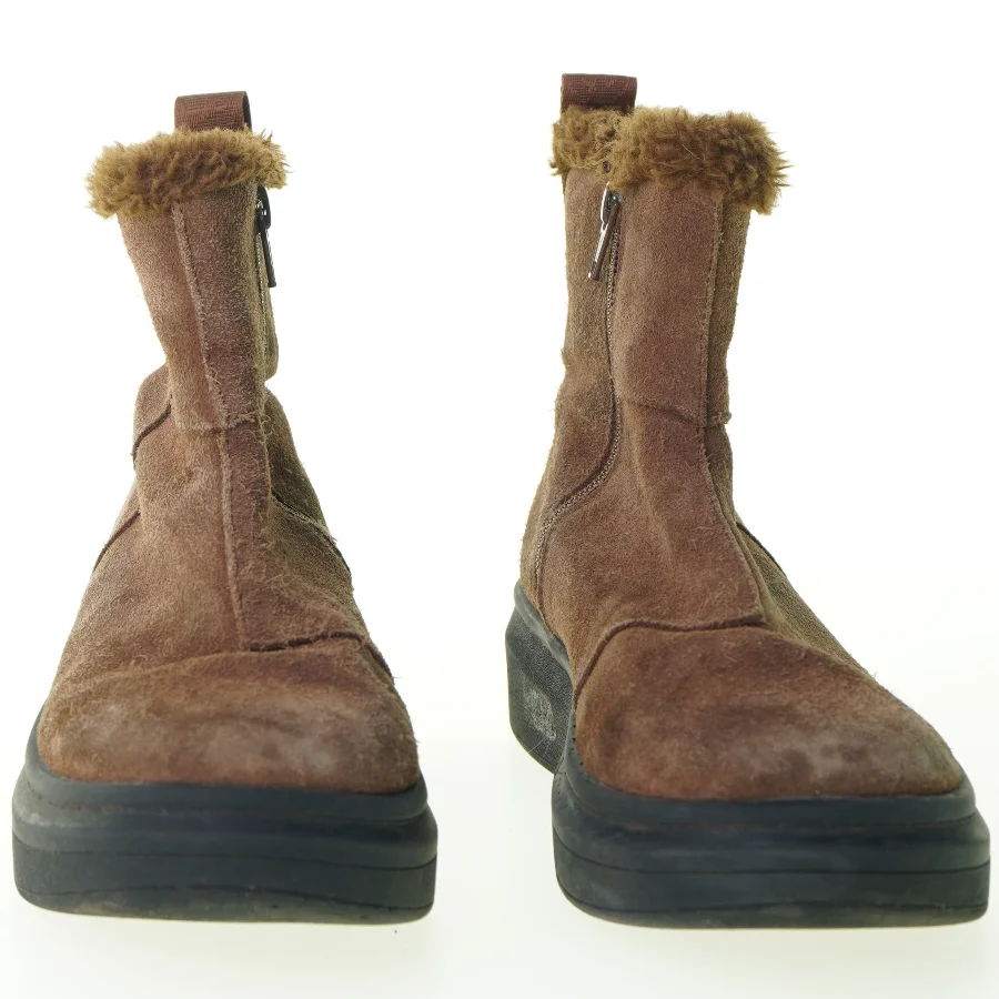 Sko fra Svea (str. 36)