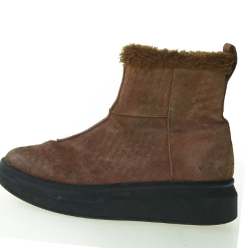 Sko fra Svea (str. 36)