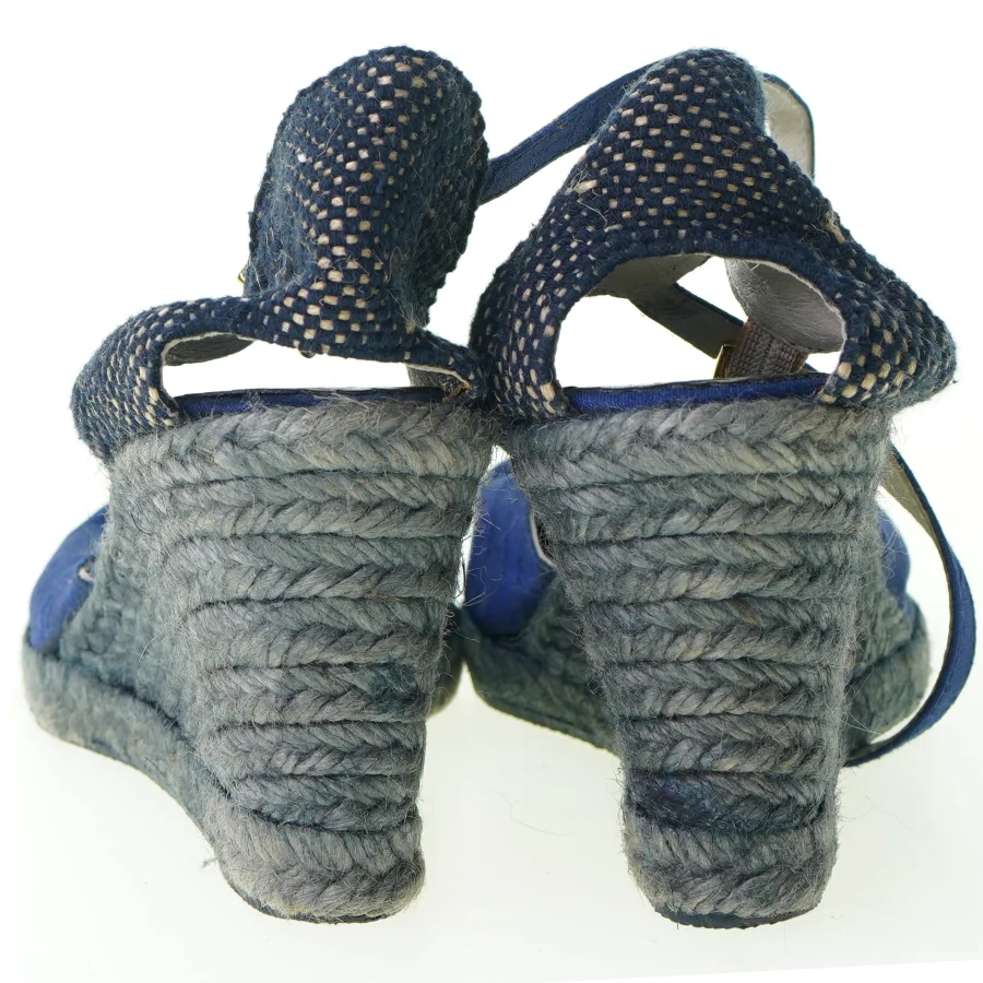 Sko med kilehæl i flet (str. 38)