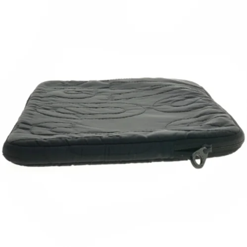 Marc Jacobs computertaske fra Marc Jacobs (str. 35x27 cm)