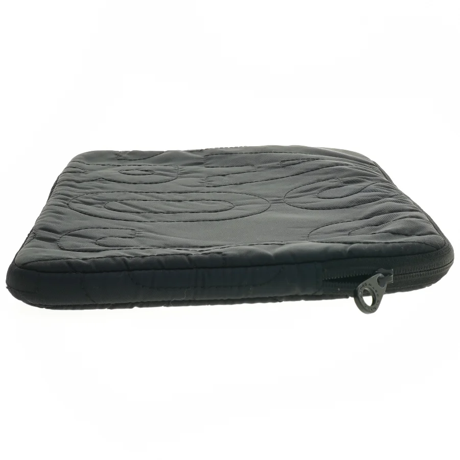 Marc Jacobs computertaske fra Marc Jacobs (str. 35x27 cm)