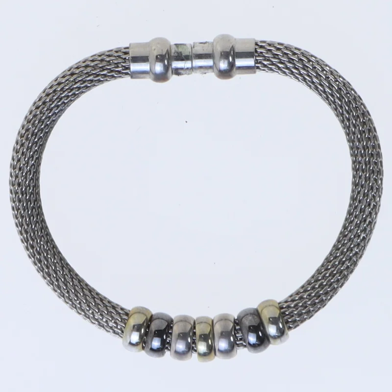 Armbånd med metalperler (str. 20,5 cm)