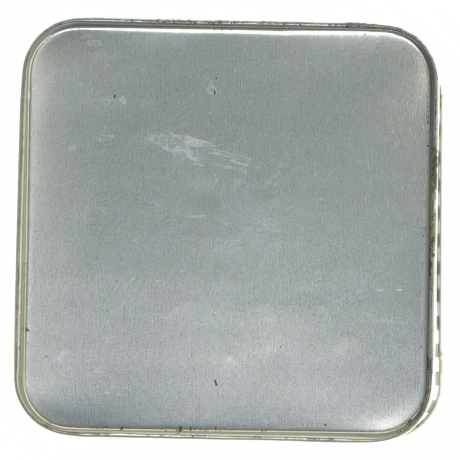 Dekorativ metalæske (str. 11,5x9x9 cm)