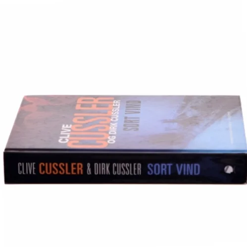 Sort Vind af Clive Cussler (Bog)