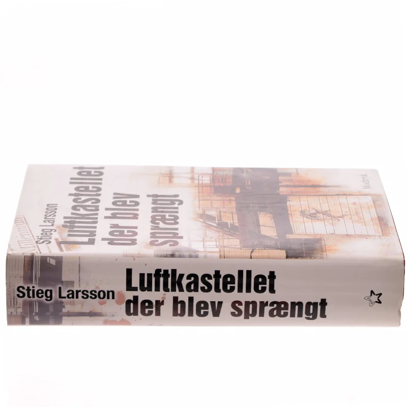Luftkastelletderblevsprngt Stir up a Hornets' Nest of Girl. Shi Dige Larsen. the Danish Original. Hardcover](chinese Edition) af Stieg Larsson (Bog)
