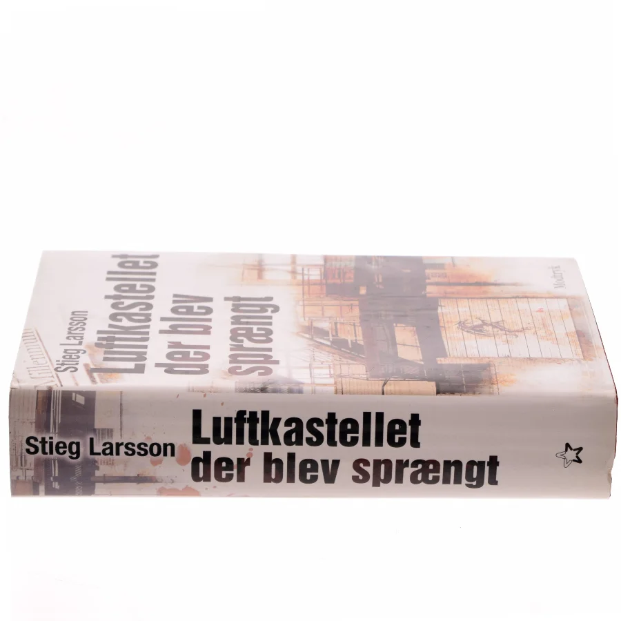 Luftkastelletderblevsprngt Stir up a Hornets' Nest of Girl. Shi Dige Larsen. the Danish Original. Hardcover](chinese Edition) af Stieg Larsson (Bog)