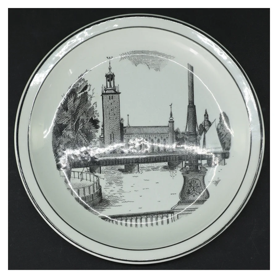 Dekorativt porcelænstallerken fra Gustavsberg (str. Ø. 19 cm)
