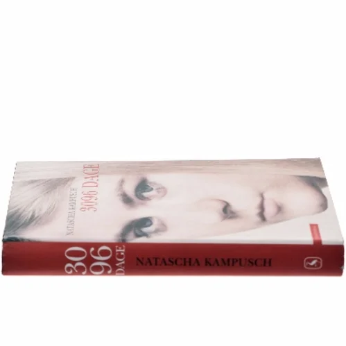 3096 dage af Natascha Kampusch (Bog)