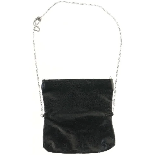 Sort skuldertaske med nitter (str. 26x27 cm)