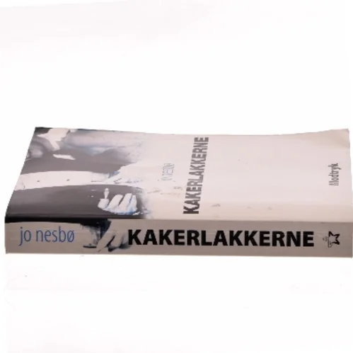 Kakerlakkerne af Jo Nesbø (Bog)