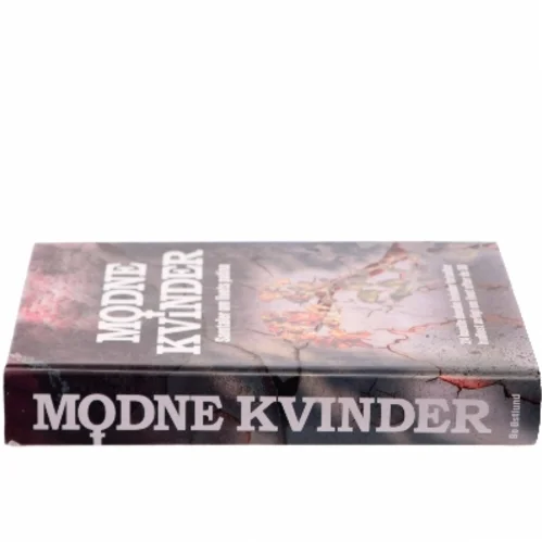 Modne kvinder af Bo Østlund (Bog)