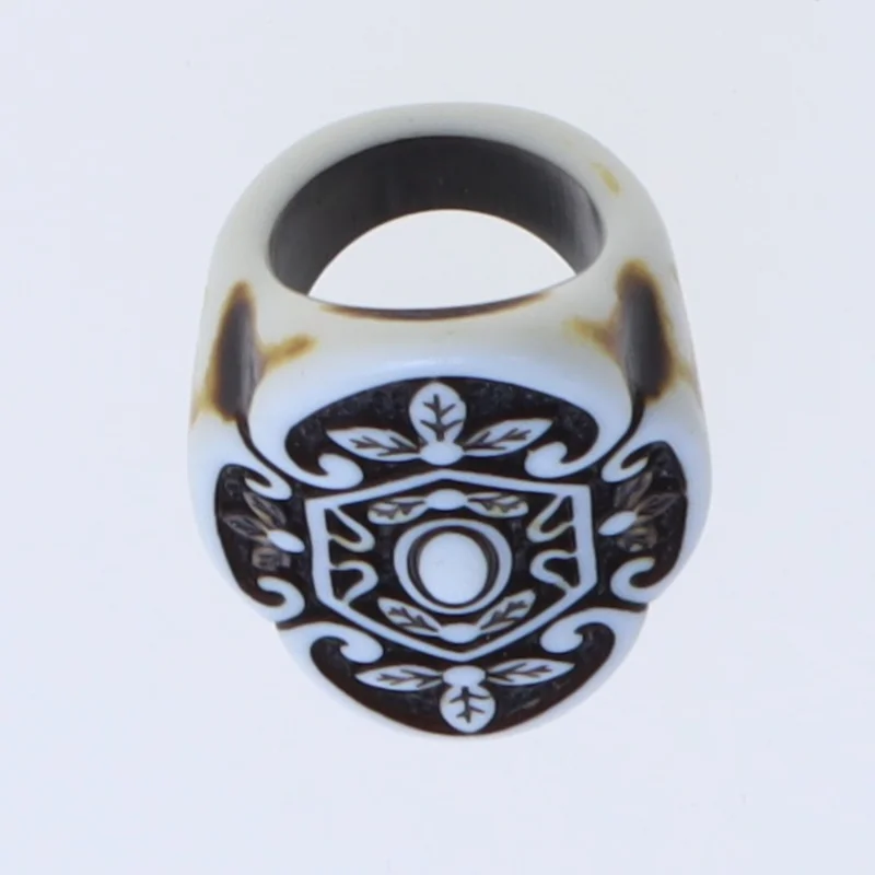 Dekorativ ring med mønster (str. 53 mm)