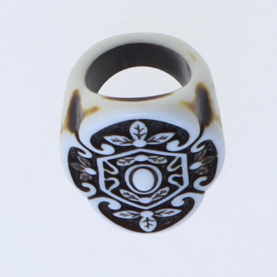 Dekorativ ring med mønster (str. 53 mm)