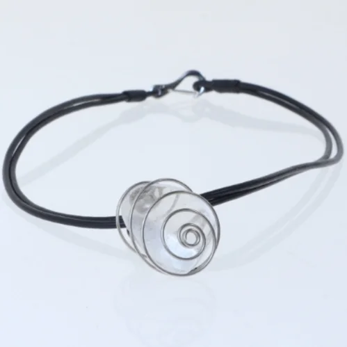 Halskæde med vedhæng (str. 38 cm)