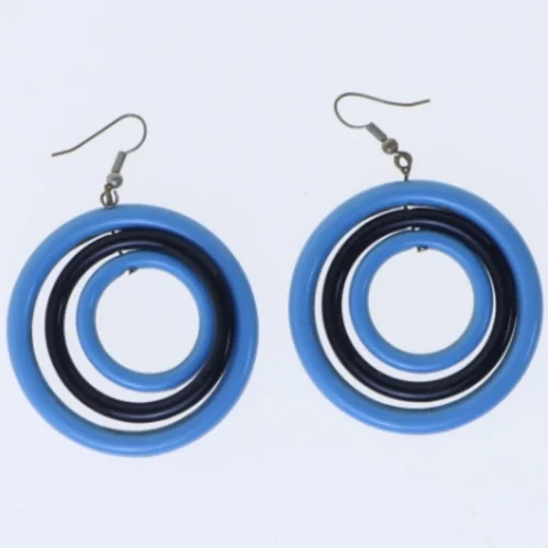 Runde øreringe med blå og sorte cirkler (str. Ø. 50 mm. længde. 70 mm)