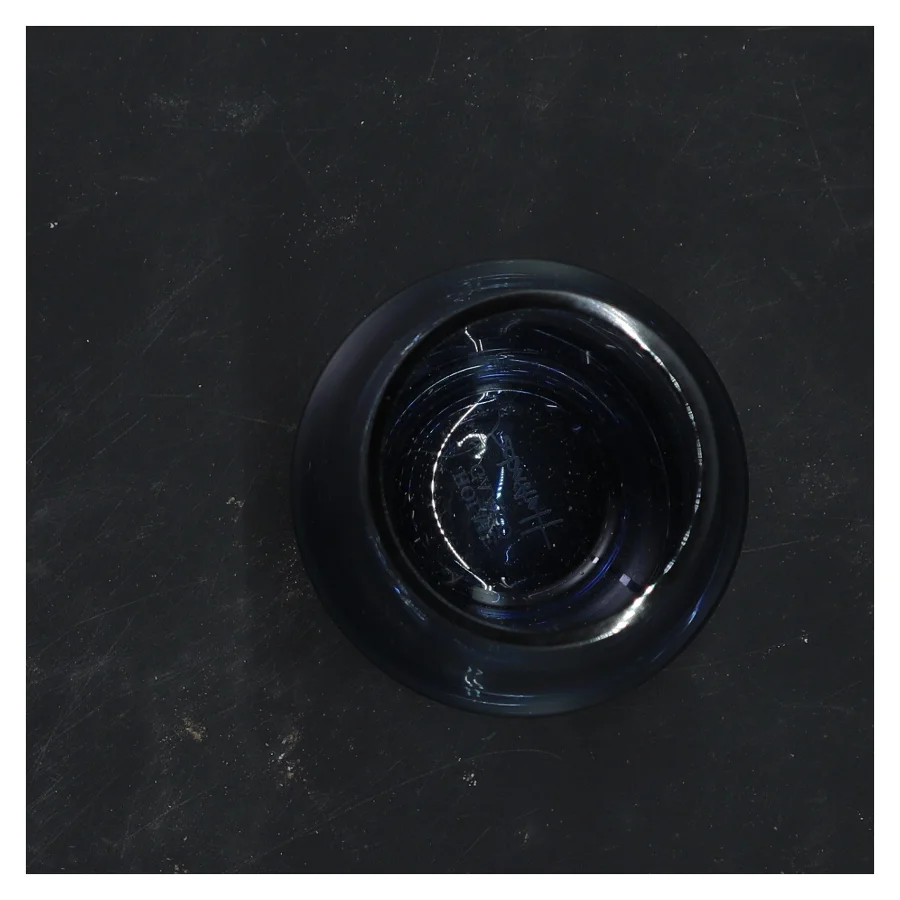 Blå glasvase fra Holmegaard (str. 15x8 cm)