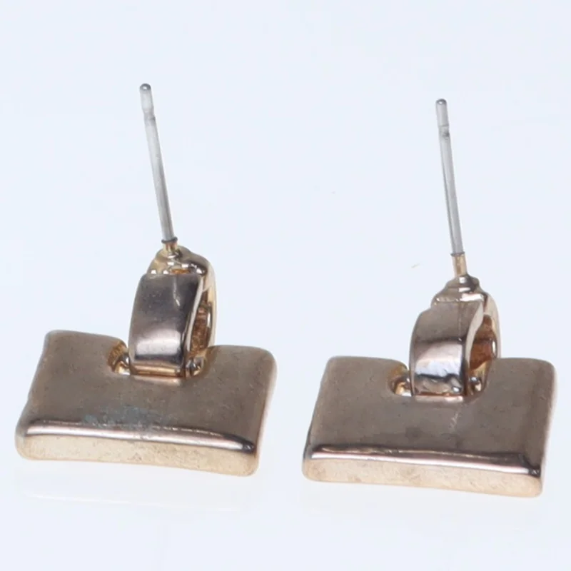 Øreringe med rød emalje og klare sten (str. 1,5 cm)