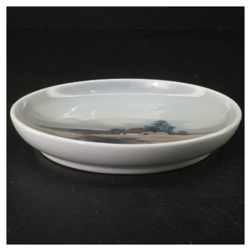 Hvid porcelænstallerken (str. 16 cm i diameter)