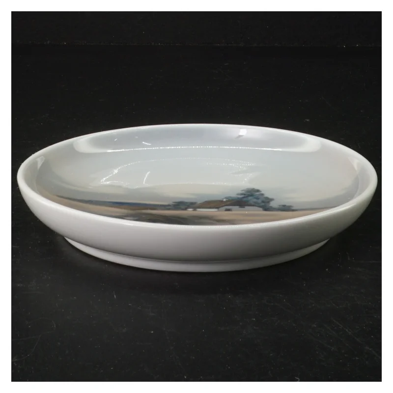 Hvid porcelænstallerken (str. 16 cm i diameter)