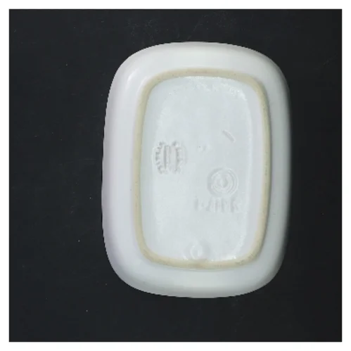 Hvid porcelænsfad (str. 16,5x12,5 cm)