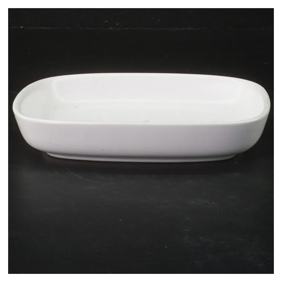Hvid porcelænsfad (str. 16,5x12,5 cm)