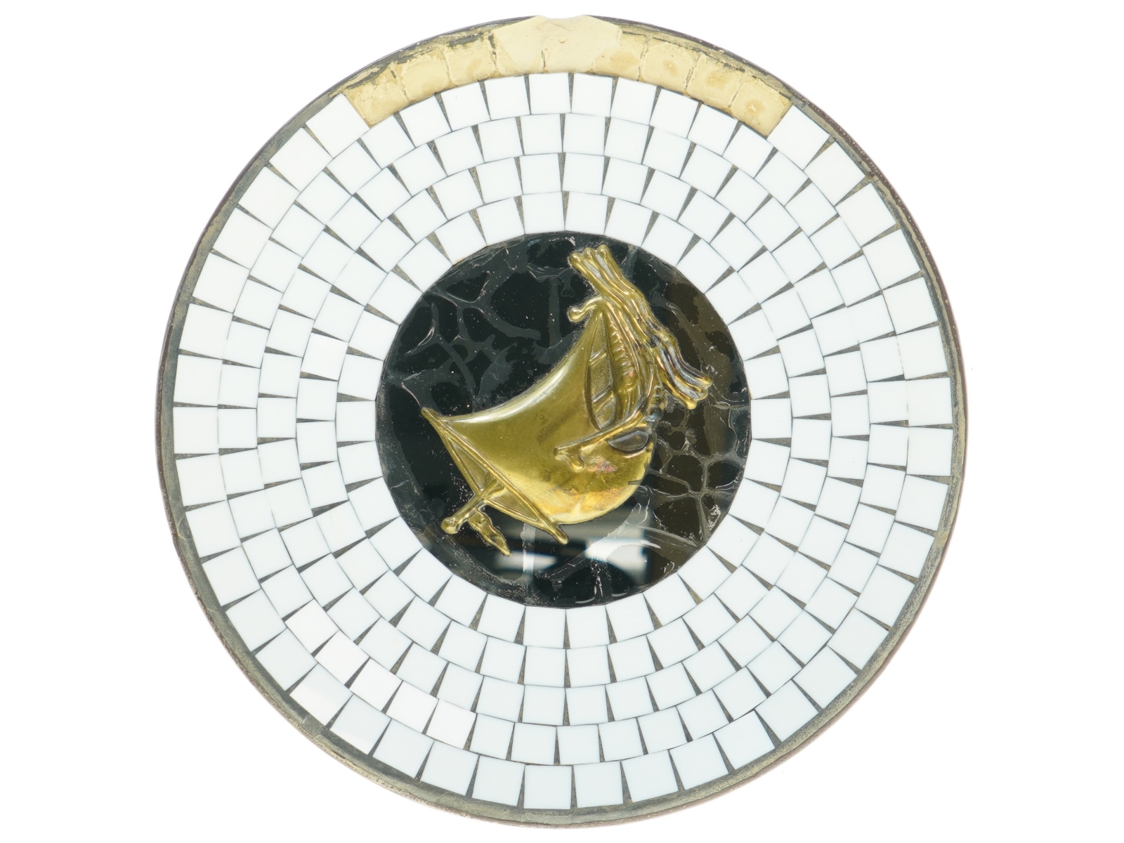 Dekorativ tallerken med dyr (str. 25 cm i diameter. 3 cm høj)