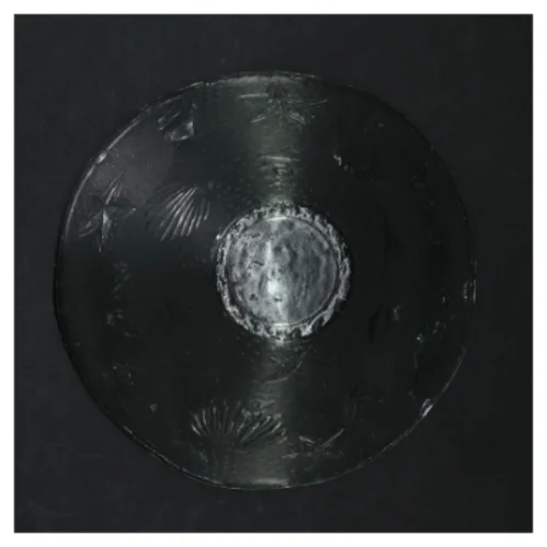 Grøn glas skål med dekoration (str. Ø. 15 cm)