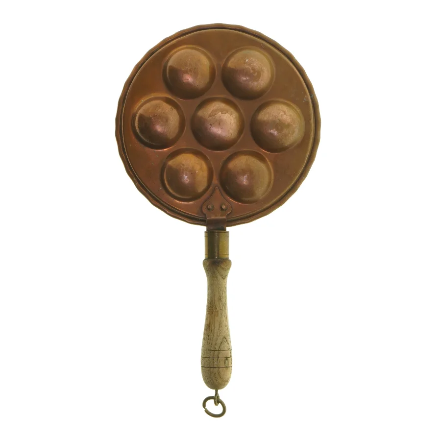 Vintage æbleskive pande med træhåndtag (str. 28 cm)