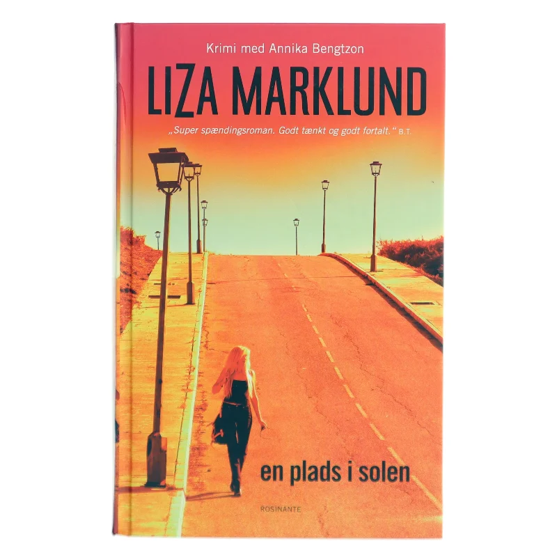 En plads i solen : krimi af Liza Marklund (Bog)