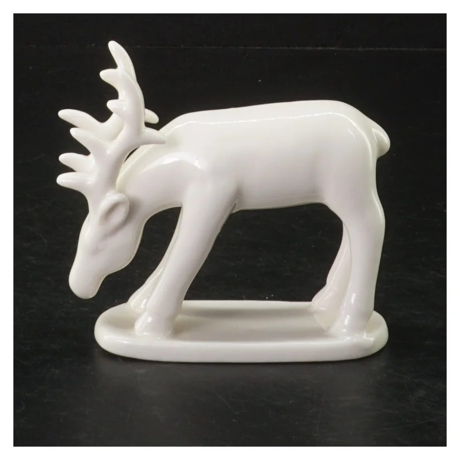 Hvid porcelæn elgfigur (str. 9,5 x. 7,5 cm)