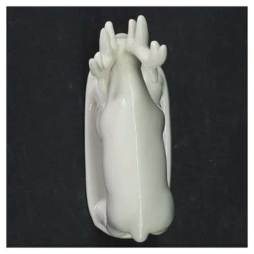 Hvid porcelæn elgfigur (str. 9,5 x. 7,5 cm)