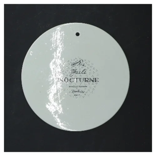 Dekorativ porcelænskunst på vægplade fra Bjørn Wiinblad (str. Ø 15 cm)