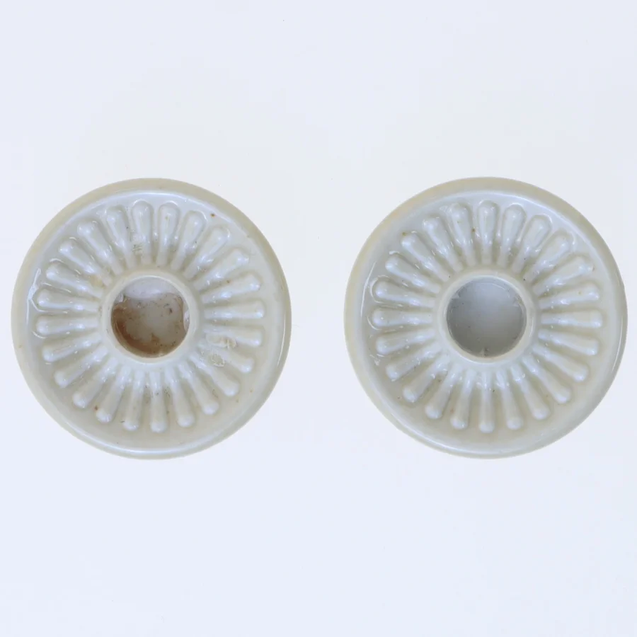 To lysestager fra D/A (str. Ø 4,5 cm)