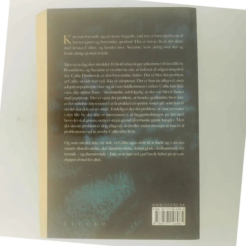 Fortidens skygger af Nora Roberts (Bog)