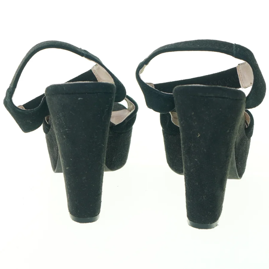 Sko fra Shoe the Bear (str. 39)