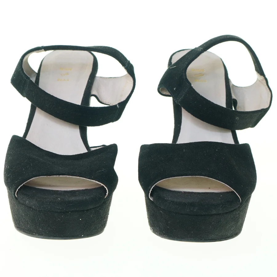 Sko fra Shoe the Bear (str. 39)