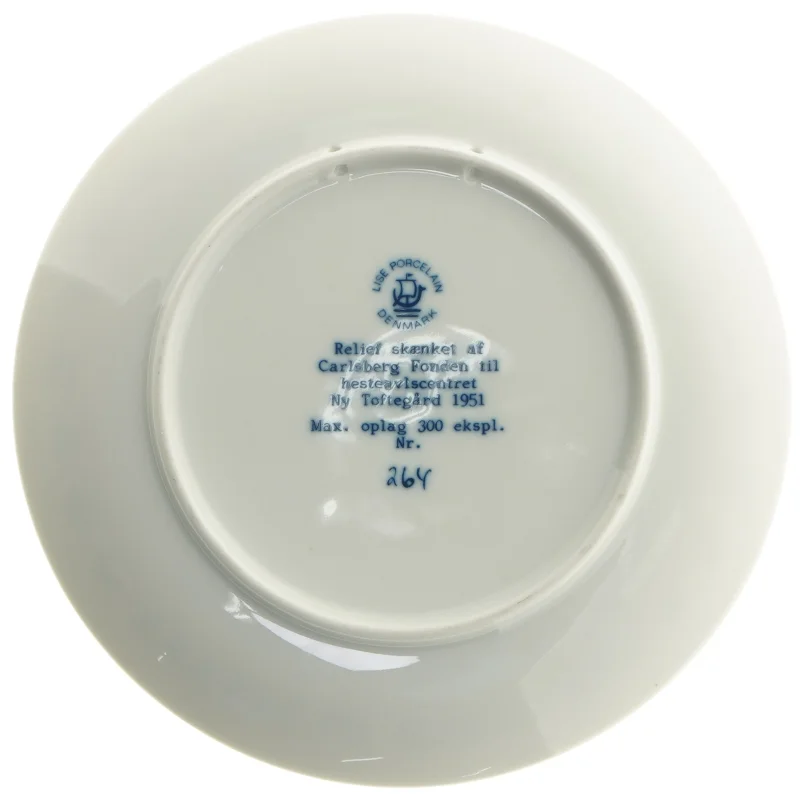 Dekorativ platte med hestemotiv fra Lise Porcelain (str. Ø 19,5 cm)