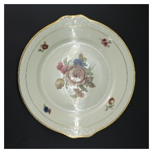 Dekorativ porcelænsfad med blomstermotiv fra KPM (str. Ø 26 cm)