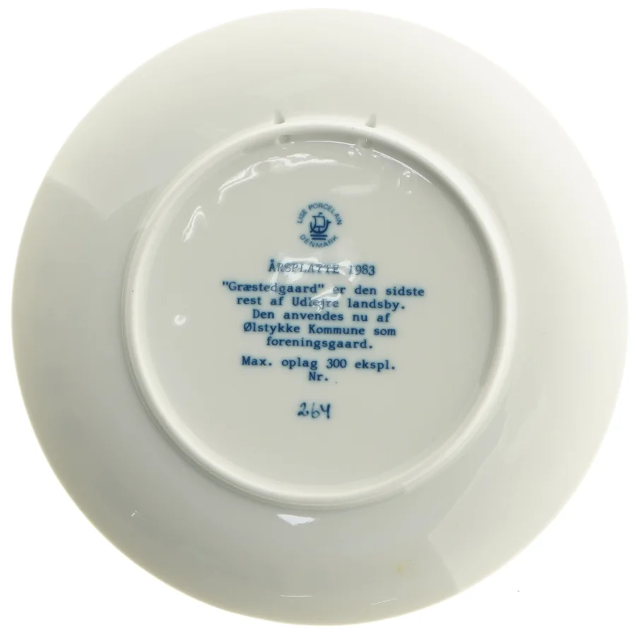 Årstel 1983 Græstedgaard porcelænstallerken fra Moske Royal Copenhagen (str. Ø 19,5 cm)