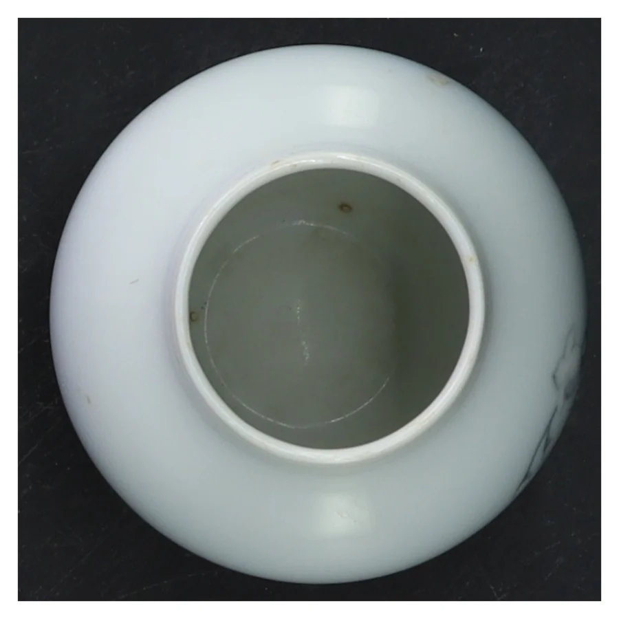 Porcelænsvase med blomstermotiv fra Bing & Grøndahl (str. 8,5 cm)